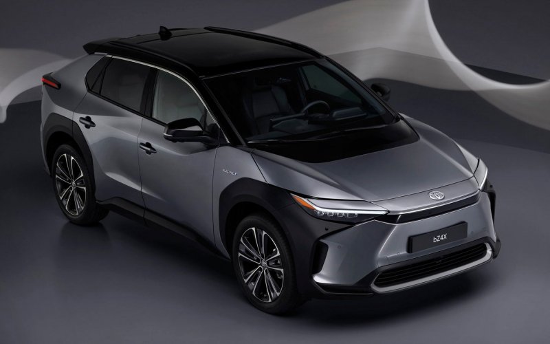 
            Toyota назвала характеристики нового кроссовера размером с RAV4
        