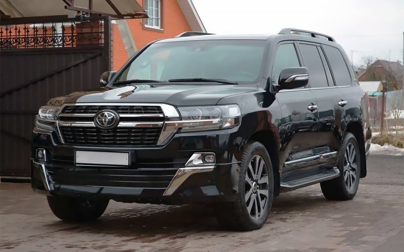 
            Названы самые популярные бу авто стоимостью более 2,5 млн руб. Таблица
        