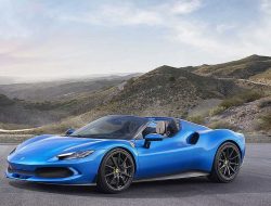 Бедным толстосумам показали новую Ferrari 296 GTS