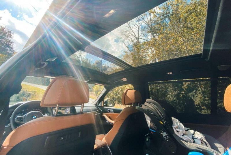 BMW обнаружила проблему с люками у 61 тысячи автомобилей