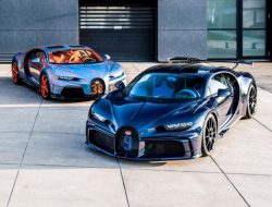 Bugatti показала два уникальных Chiron