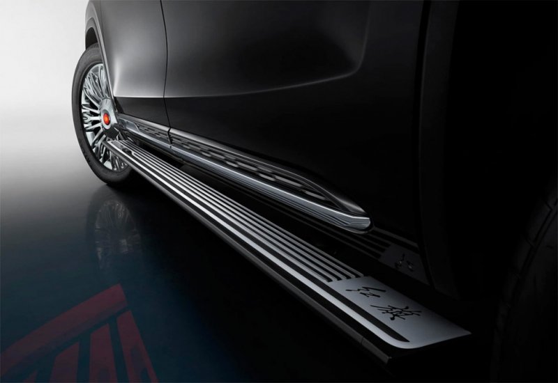 
            Китайская Hongqi выпустила большой внедорожник LS7 для политической элиты
        