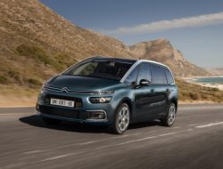 Citroen отказался от минивэна Grand C4 SpaceTourer