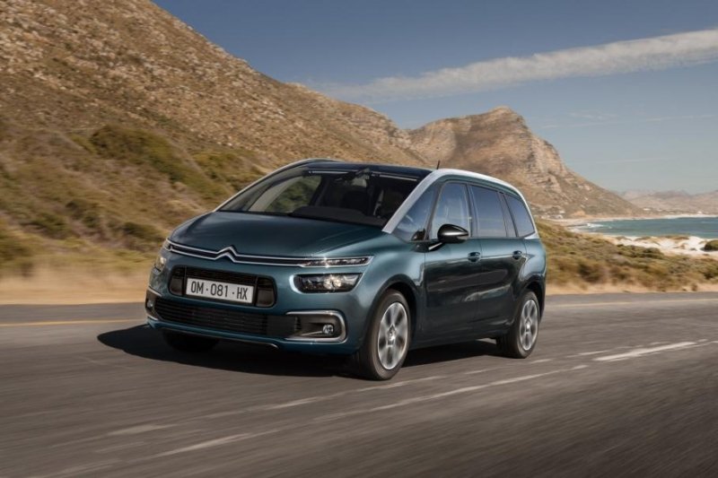 Citroen отказался от минивэна Grand C4 SpaceTourer