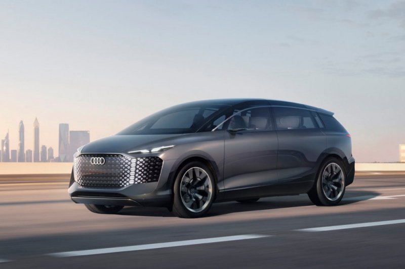 
            Audi представила концепт первого минивэна Urbansphere
        