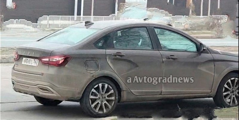 
            В сети опубликовали снимки нового седана Lada Vesta Cross
        