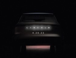 Электрический Lincoln на подходе: новое изображение и дата премьеры