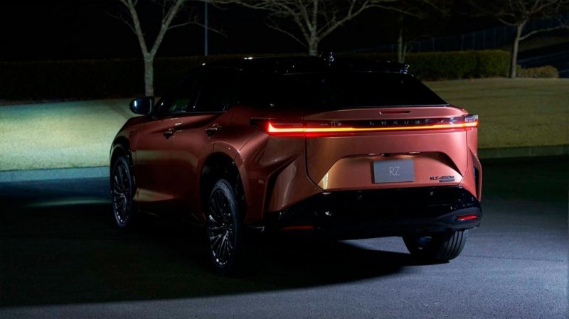 
            Lexus показал новый кроссовер RZ 450e
        