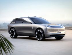 Lincoln показал беспилотный автомобиль-трансформер