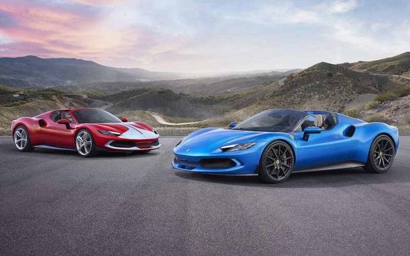 Ferrari построила 830-сильный гибрид со складной крышей