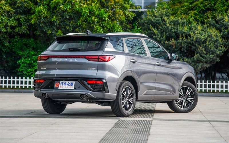 
            В России сертифицировали новый китайский кроссовер JAC S6. Подробности
        