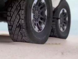 Ford улучшит «режима краба»: машины смогут разворачиваться на месте