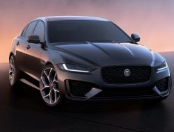 Jaguar XE и XF получили «спортивную» версию