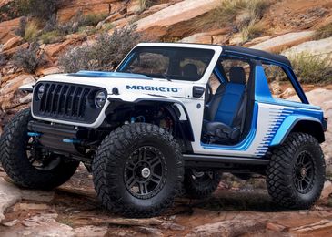 Jeep показал сразу семь новых внедорожников