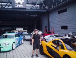 Коллекционер суперкаров ездит на бюджетных малайзийских кроссоверах