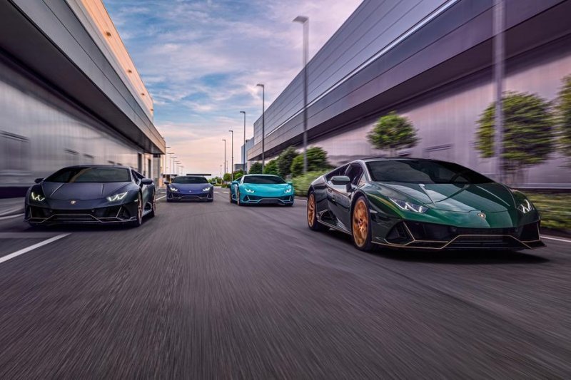 Lamborghini отчиталась о новом рекорде продаж
