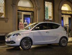 Lancia выпустит три электрокара и перейдет на вторсырье