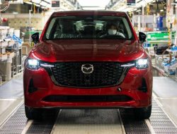 Mazda собрала первую партию премиальных кроссоверов CX-60