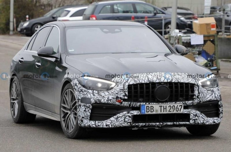 Mercedes-AMG анонсировал «горячую» версию нового C-Class