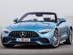 Mercedes-AMG SL: начальная версия с электрическим турбокомпрессором