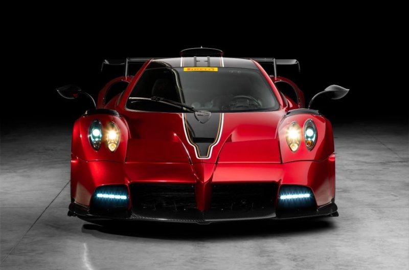 Названа дата премьеры нового суперкара Pagani
