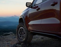Новый GMC Canyon получит версию для экстремального бездорожья