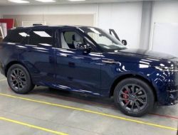Новый Range Rover Sport впервые показали без камуфляжа