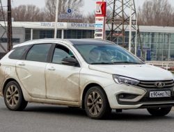 Опубликованы «живые» снимки новых Lada Vesta SW и Vesta Cross
