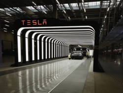 Посмотрите на новый завод Tesla в Берлине глазами дрона
