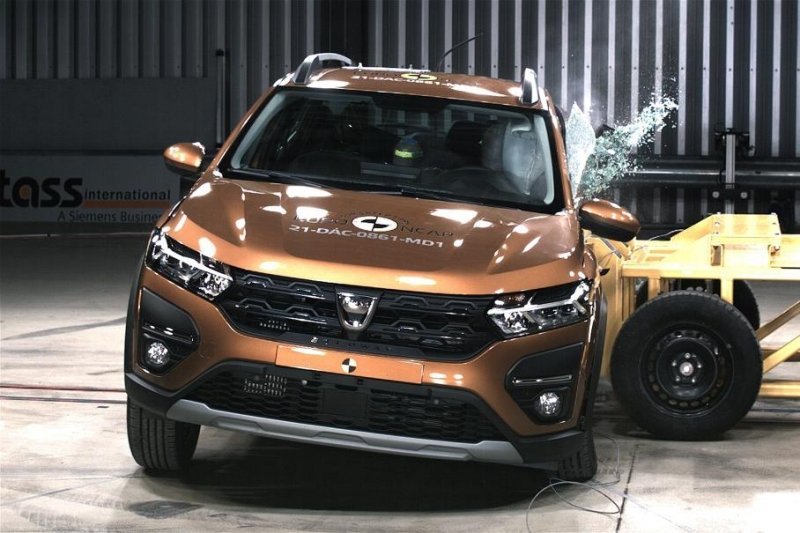 Предвестник нового Lada Largus заработал одну звезду на краш-тесте