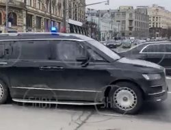 Серийный минивен Aurus Arsenal впервые показали на похоронах Владимира Жириновского