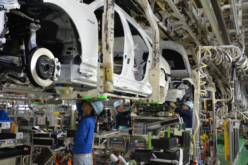 Toyota на 10 процентов урежет производство по всему миру