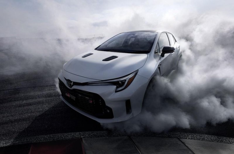 Toyota специально создаст дефицит «заряженной» Corolla
