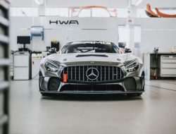 Трековые Mercedes-AMG GT4 получат экологичные бампера из льна