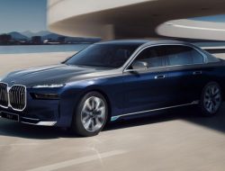 У новой BMW 7 серии появилась первая спецверсия