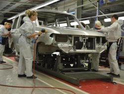 УАЗ остановит производство автомобилей на полмесяца