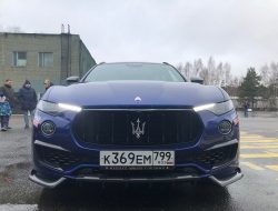 В России массово скупают подержанные люксовые иномарки