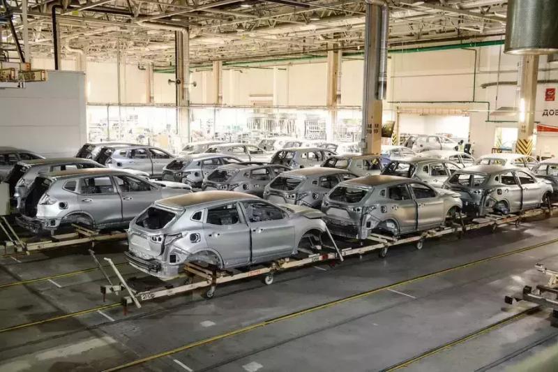 В России резко сократилось производство новых автомобилей