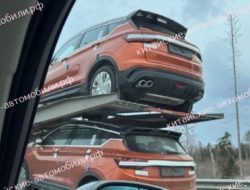 В Россию вернулись топовые версии Geely Coolray