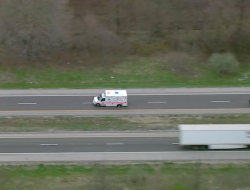 Видео: полицейские 130 километров гнались за угонщиком скорой помощи