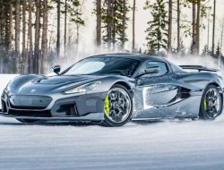 Видео: зимний дрифт 1914-сильного Rimac Nevera