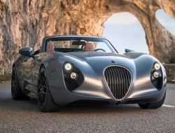 Wiesmann выпустил первый электрокар: два мотора и 912 сил