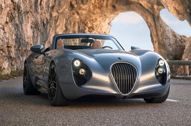 Wiesmann выпустил первый электрокар: два мотора и 912 сил