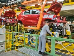 Зачем АВТОВАЗ объединяет сборочные линии в Тольятти