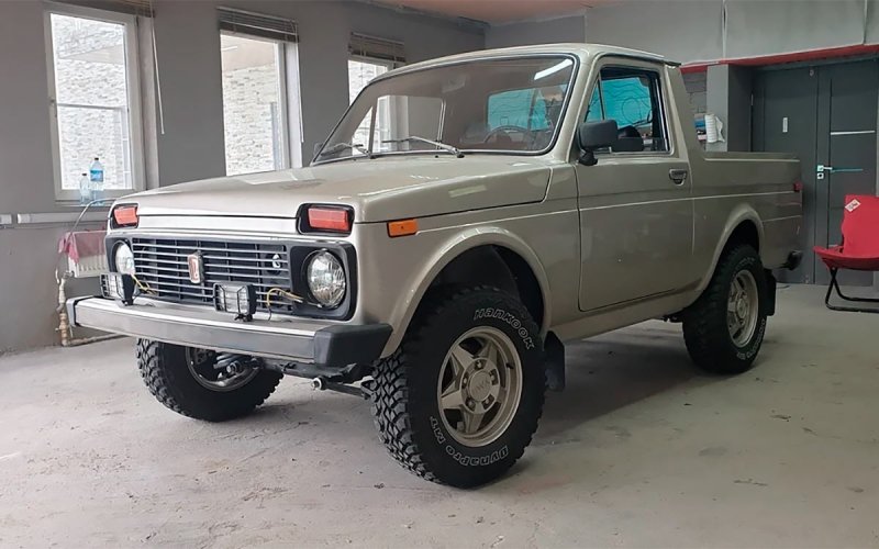 
            Редкий пикап Lada Niva выставили на продажу за 165 млн рублей. Фото
        