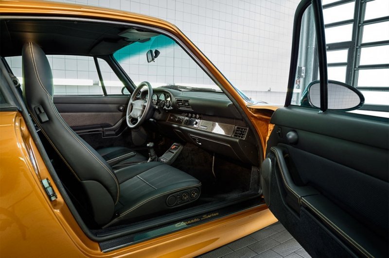 
            Старые авто в состоянии новых. Как купить классическую машину без пробега
        