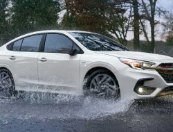 Subaru представила обновленный седан Legacy