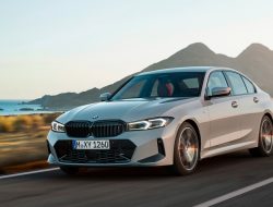 BMW представила обновленный седан и универсал 3-Series