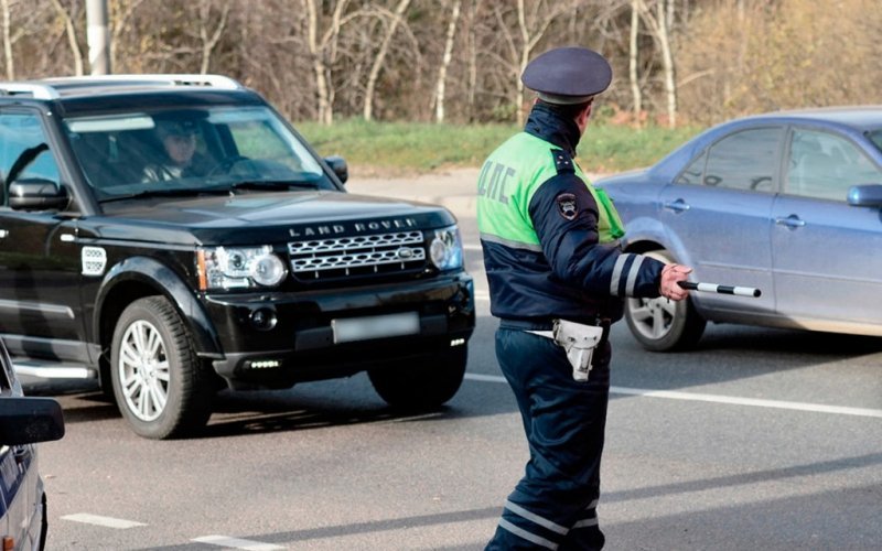 
            Сплошные проверки ГИБДД: где проходят, кого остановят, что проверяют
        