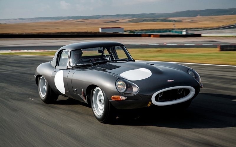 
            Старые авто в состоянии новых. Как купить классическую машину без пробега
        